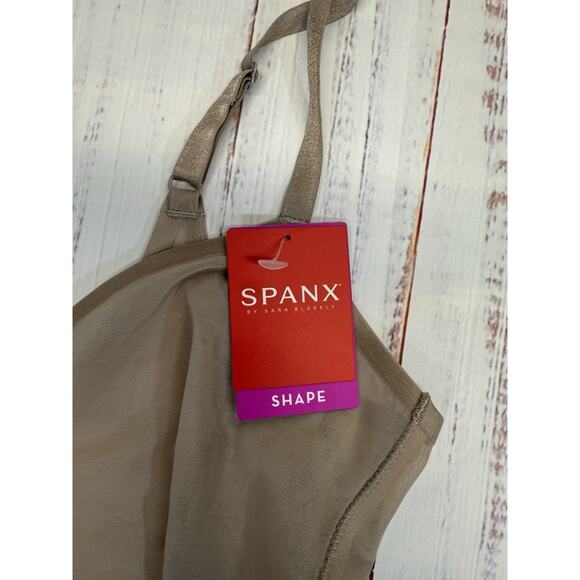 Spanx Red Hot Shapewear Slip Women's Size M Sandcastle Nude Tan NWT - Picture 5 of 8